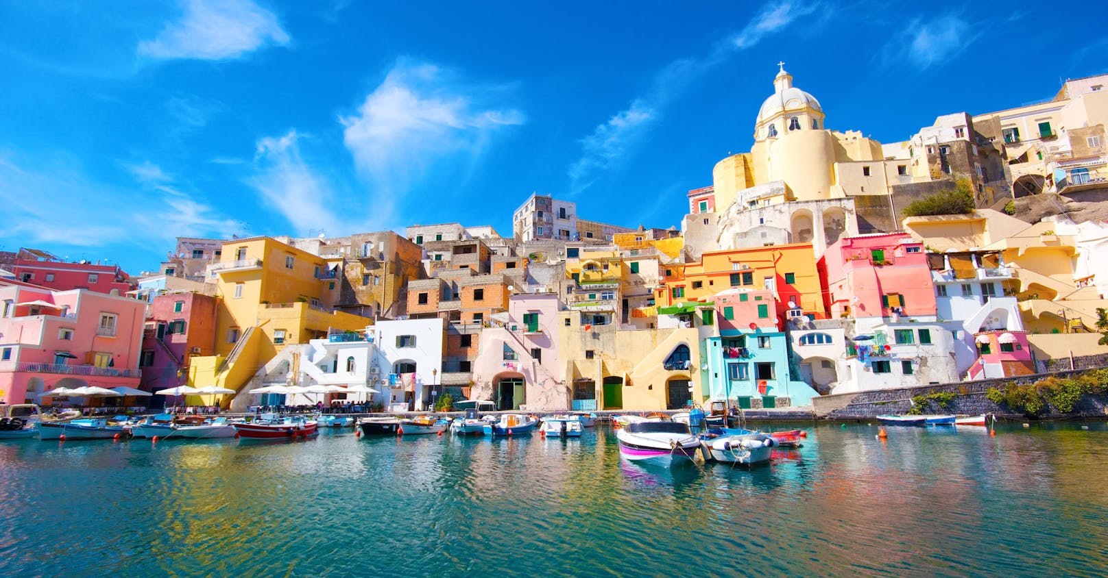 Italiens Urlaubinseln wie <strong>Capri</strong> und <strong>Sizilien</strong> fordern schnellstmögliche Impfung (im Bild: Neapel)<br>