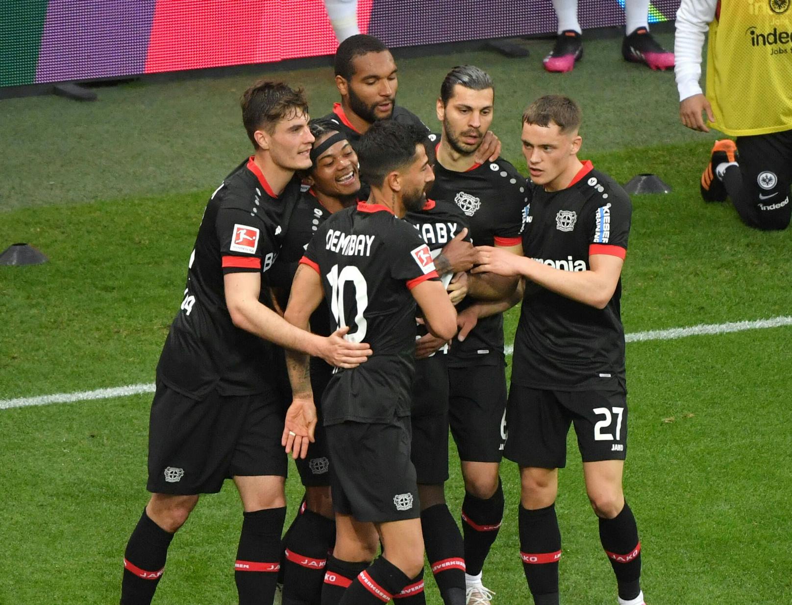 Bayer Leverkusen schlägt Frankfurt. 