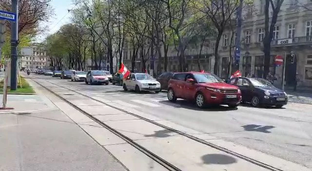 Auto-Demo gegen die Corona-Maßnahmen der Bundesregierung.