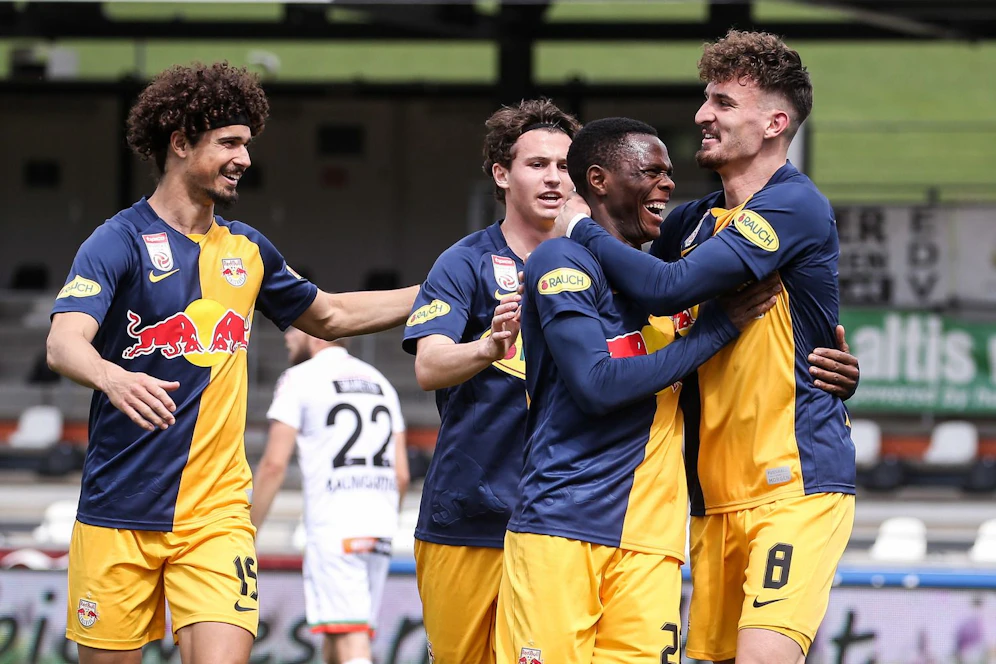 Salzburg jubelt über den Auswärtssieg im Lavanttal.