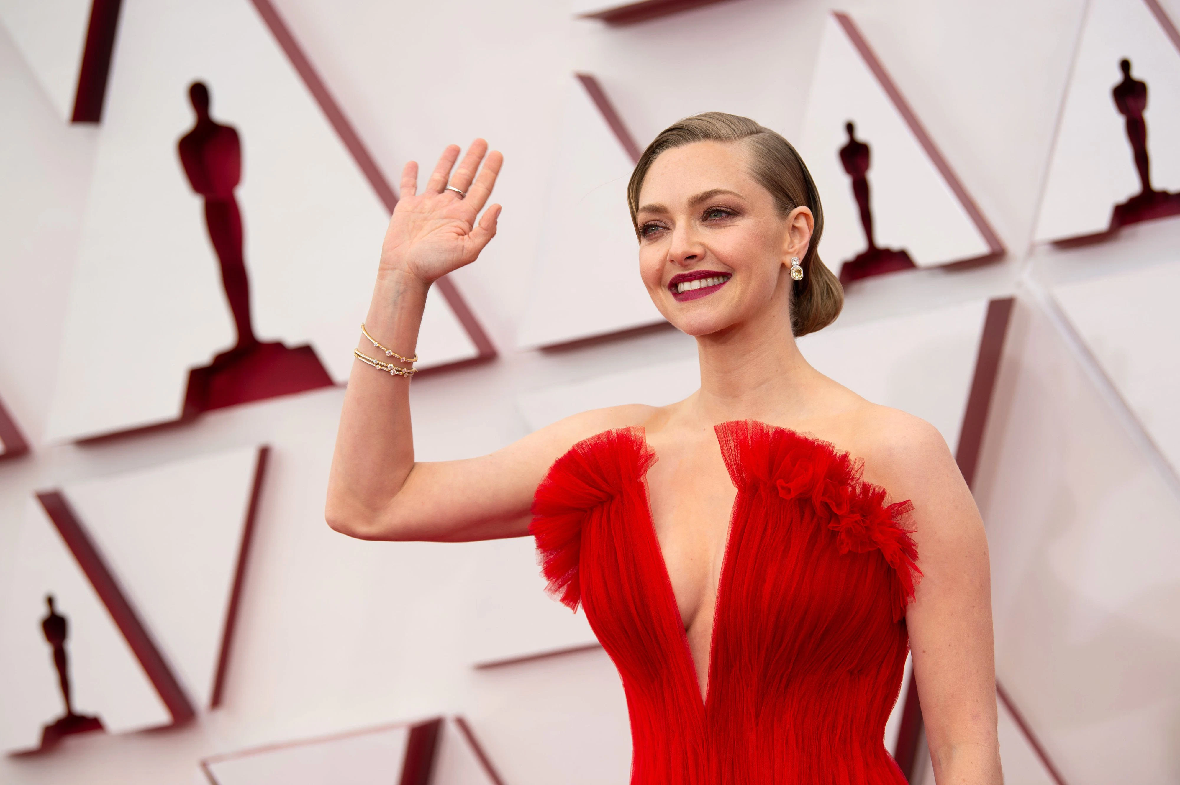 Download von www.picturedesk.com am 26.04.2021 (07:20).  ACT action_31743267 -- Amanda Seyfried bei der Ankunft zu der Verleihung der 93. Annual Academy Awards in der Union Station in Los Angeles / 250421 *** Oscar 2021: Arrivals on the red carpet of the 92nd Annual Academy Awards Ceremony at the Union Station, Los Angeles, USA - 25 Feb 2021 *** - 20210425_PD13364 - Rechteinfo: Rights Managed (RM)