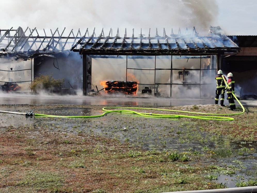 Gebäude brannte ab.