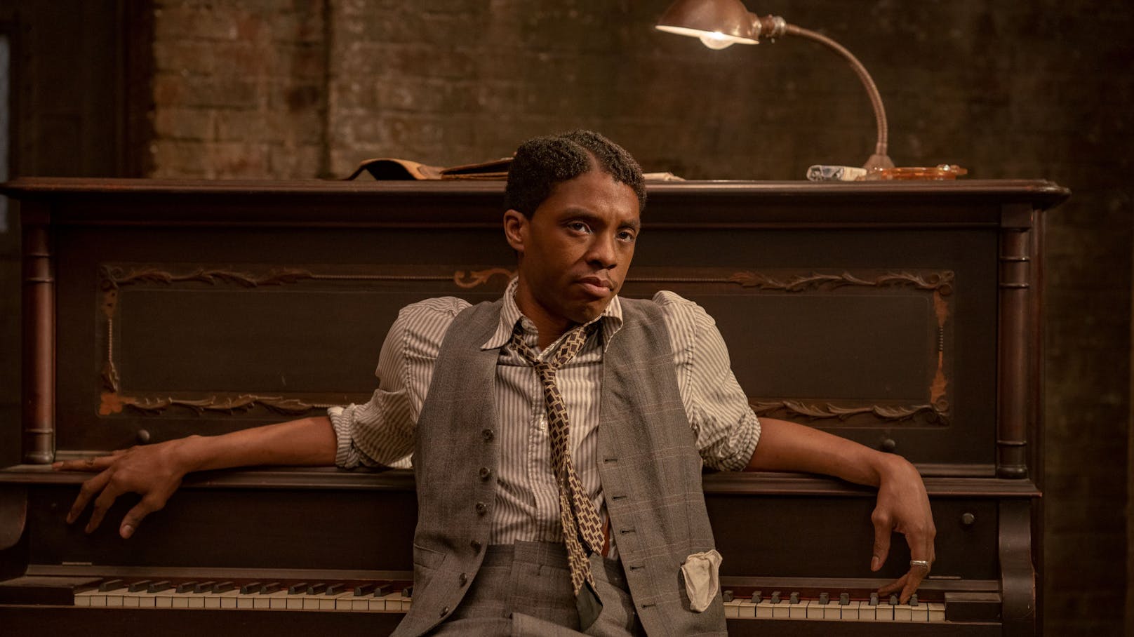 <strong>Chadwick Boseman</strong> galt für seine Rolle in "Ma Rainey's Black Bottom" als diesjähriger Oscar-Favorit, ging bei der Verleihung aber leer aus.<br>