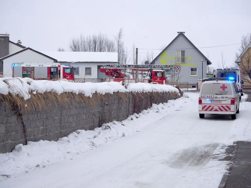 Feuerwehr und Rettung beim Einsatz im Jänner.