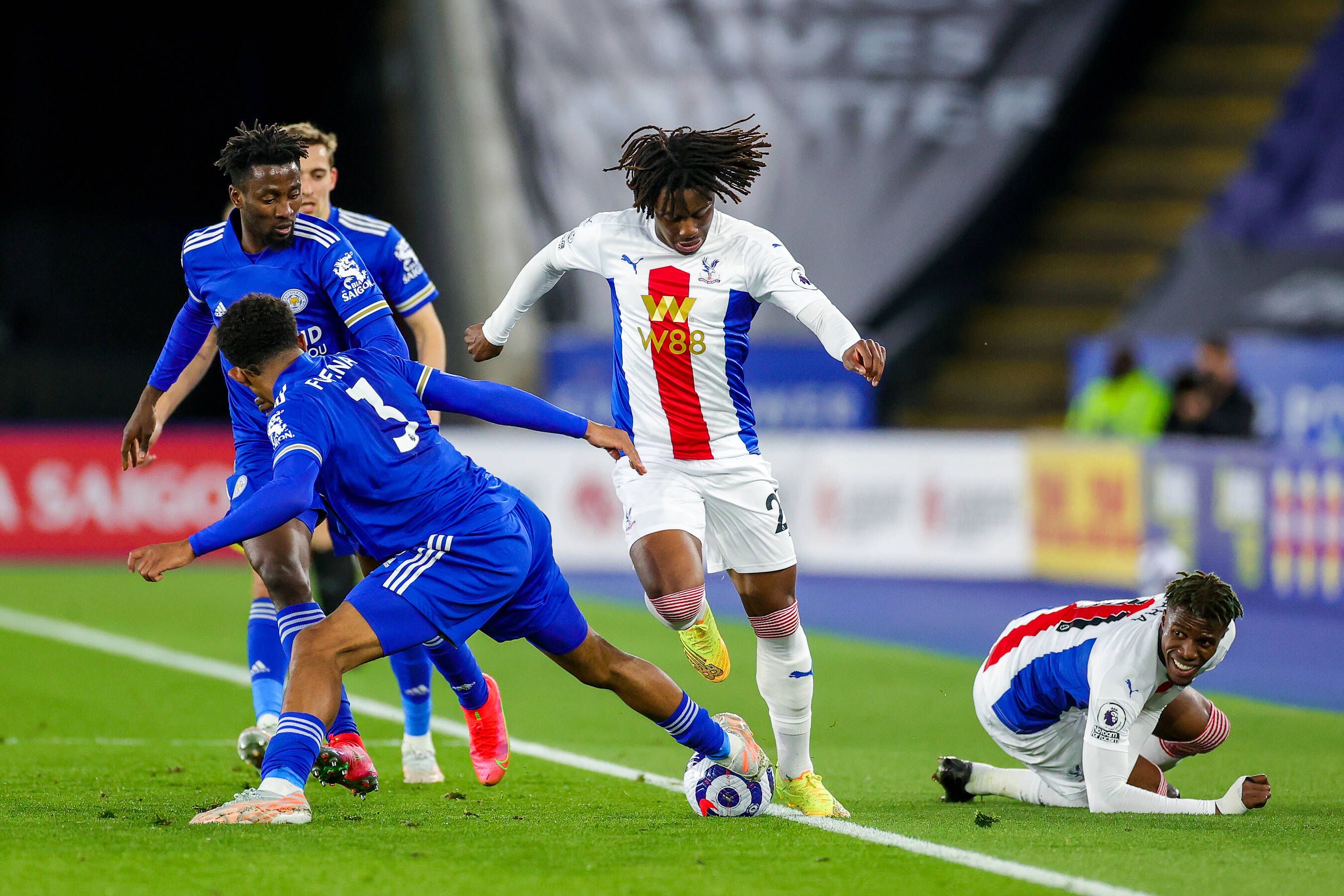 Leicester schlägt Crystal Palace. Im Vordergrund mit der Rückennummer 3: Wesley Fofana.