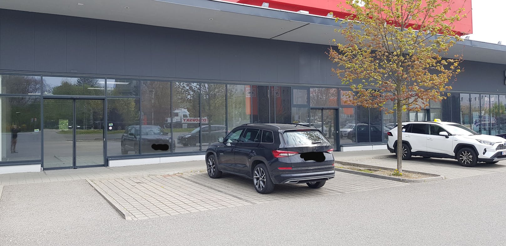 Auf diesem Parkplatz bekommen Kunden eine 50-Euro-Strafe.
