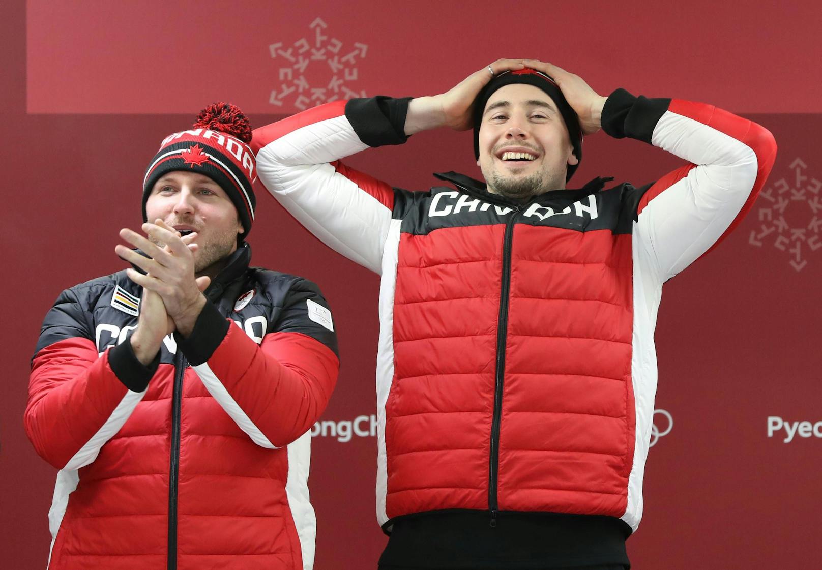 ustin Kripps und Alexander Kopacz (rechts) nach ihrem Olympia-Triumph in Pyeongchang.