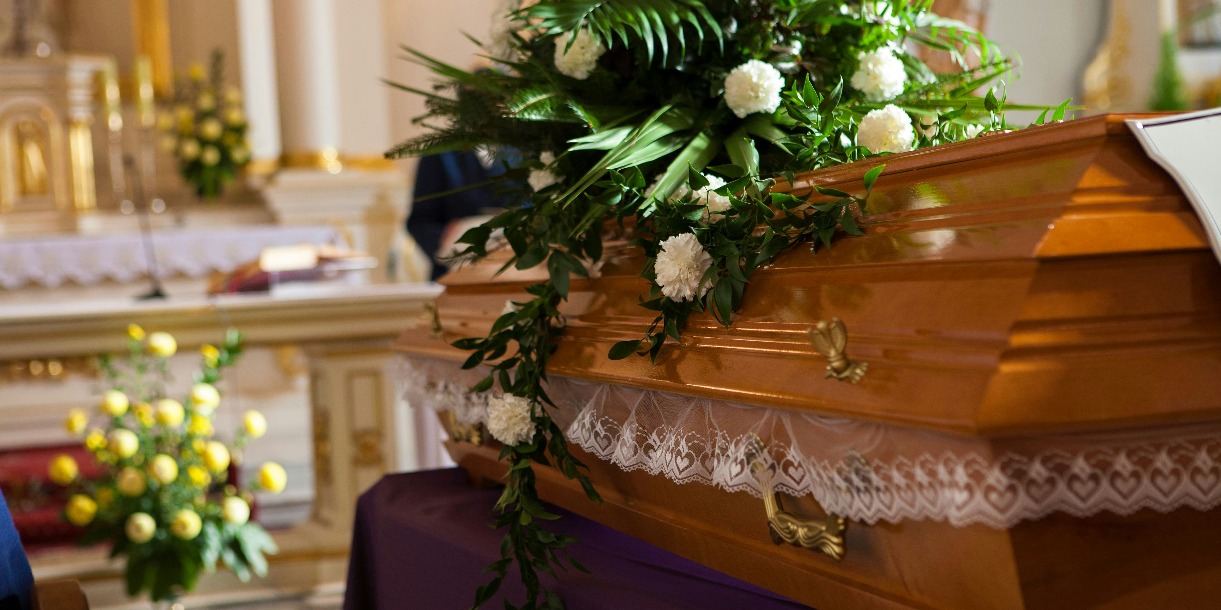 Der Mann stahl fast ein Jahr lang mehrere Tausend Euro aus den Spendenboxen in den Aufbahrungshallen.