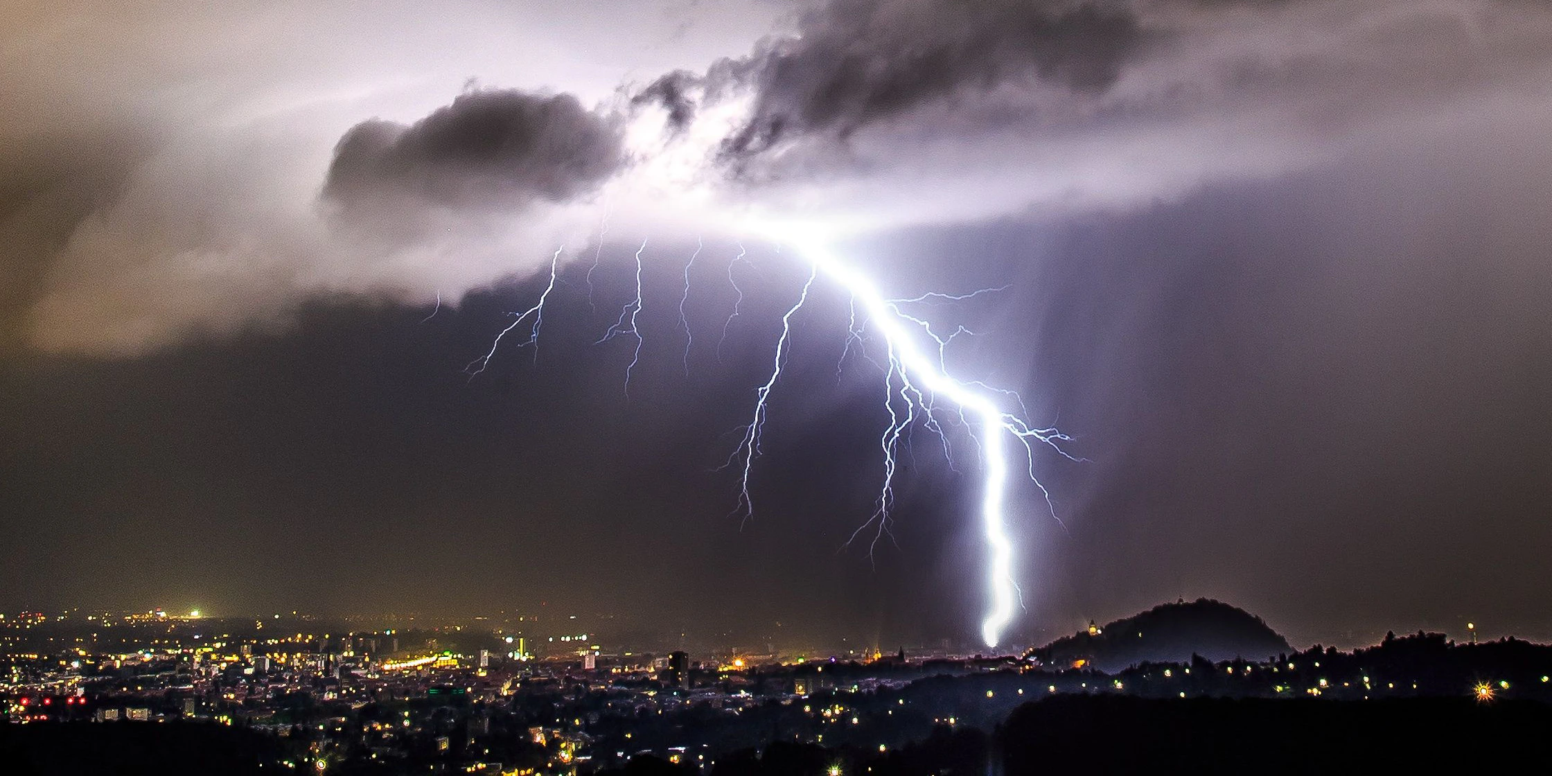 Gewitter über Graz. Symbolbild