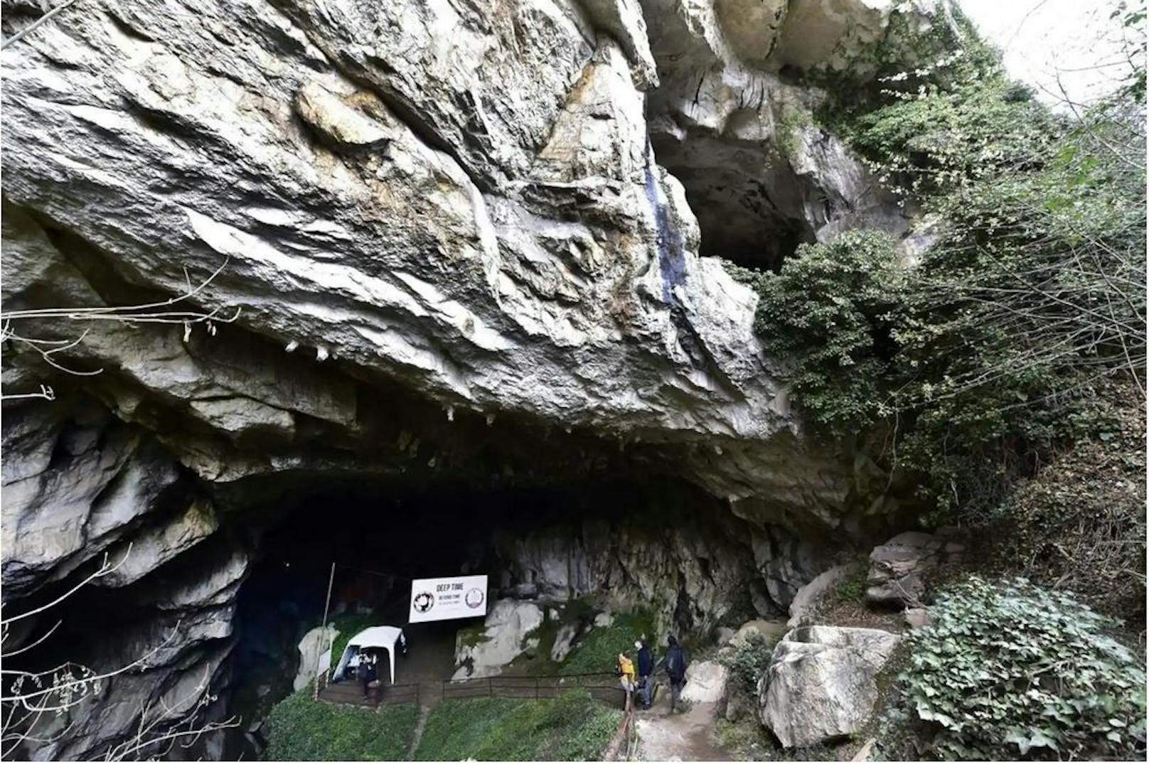 40 Tage verbrachten 15 Frauen und Männer in der Lombrives-Höhle.