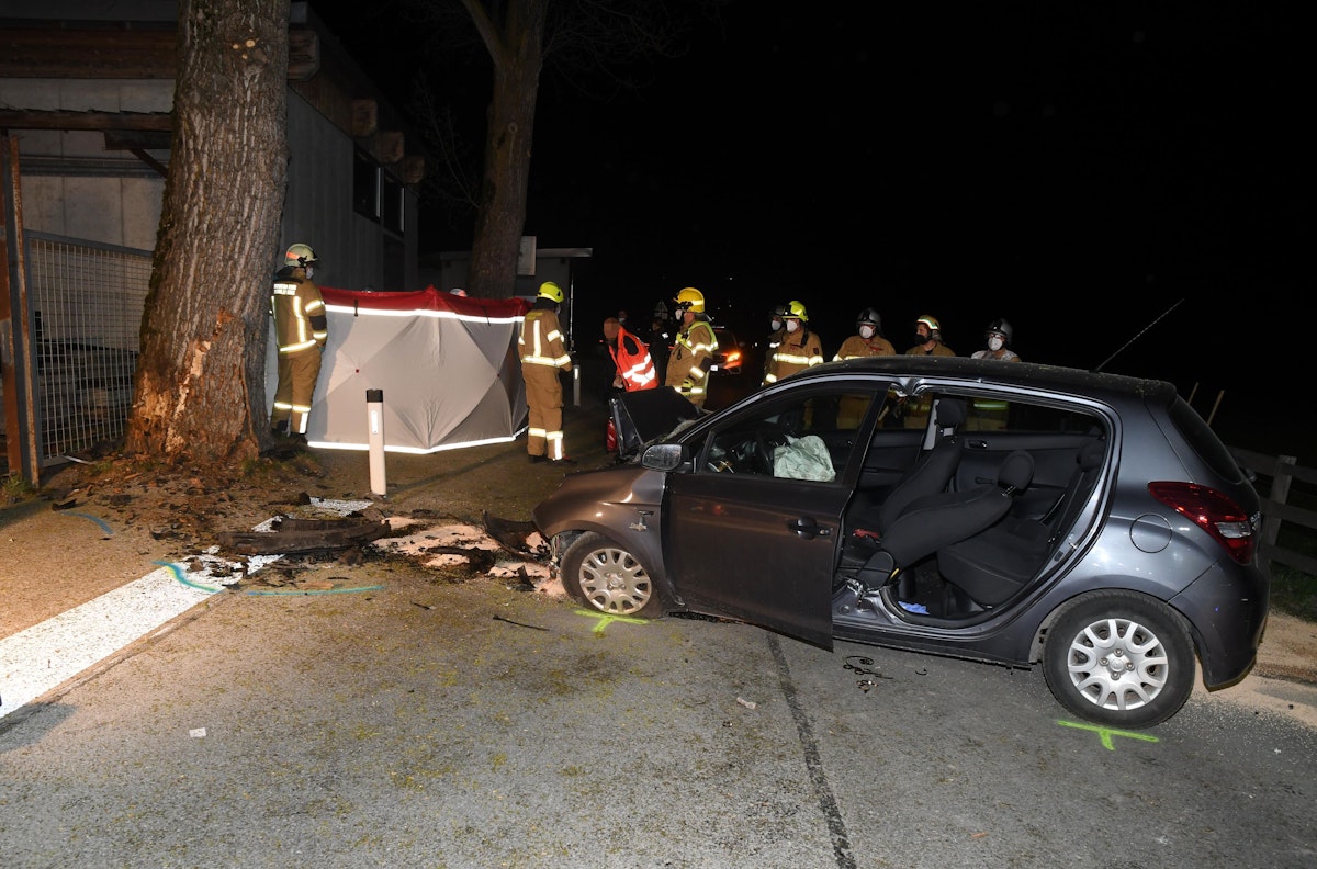 Tödlicher Verkehrsunfall auf der Harter Landesstraße in Fügen (27. April 2021)