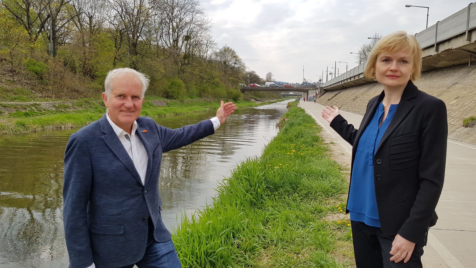 Bezirksvorsteherin Silke Kobald und der Hietzinger Gemeinderat Michael Gorlitzer (beide ÖVP) fordern grundsätzliche Änderungen am Projekt Westausfahrt, um den Grünraum im Wiental zu erhalten.