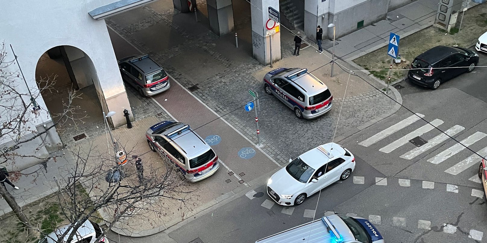 Die Wiener Polizei am Tatort.&nbsp;