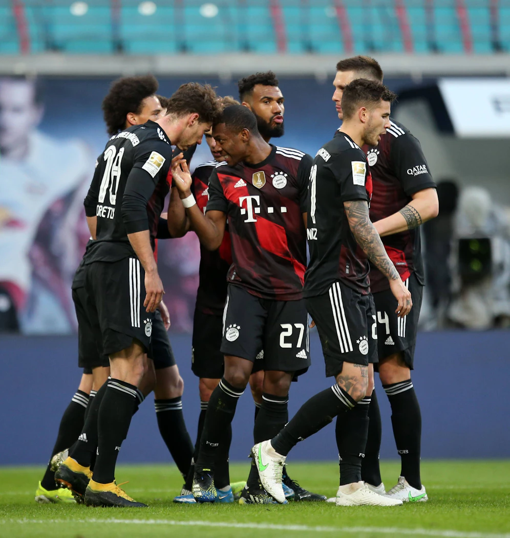 Leon Goretzka trifft gegen RB Leipzig. 