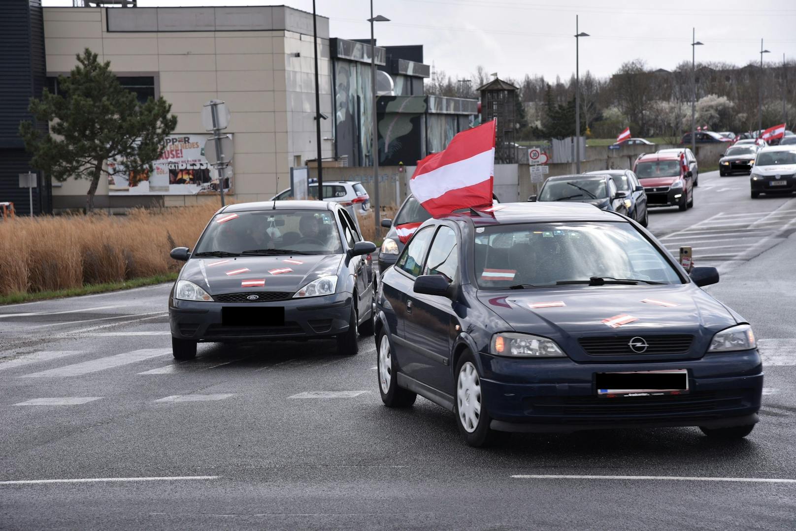 In Niederösterreich fand am Samstag (03.04.2021) eine Auto-Demo statt. 
