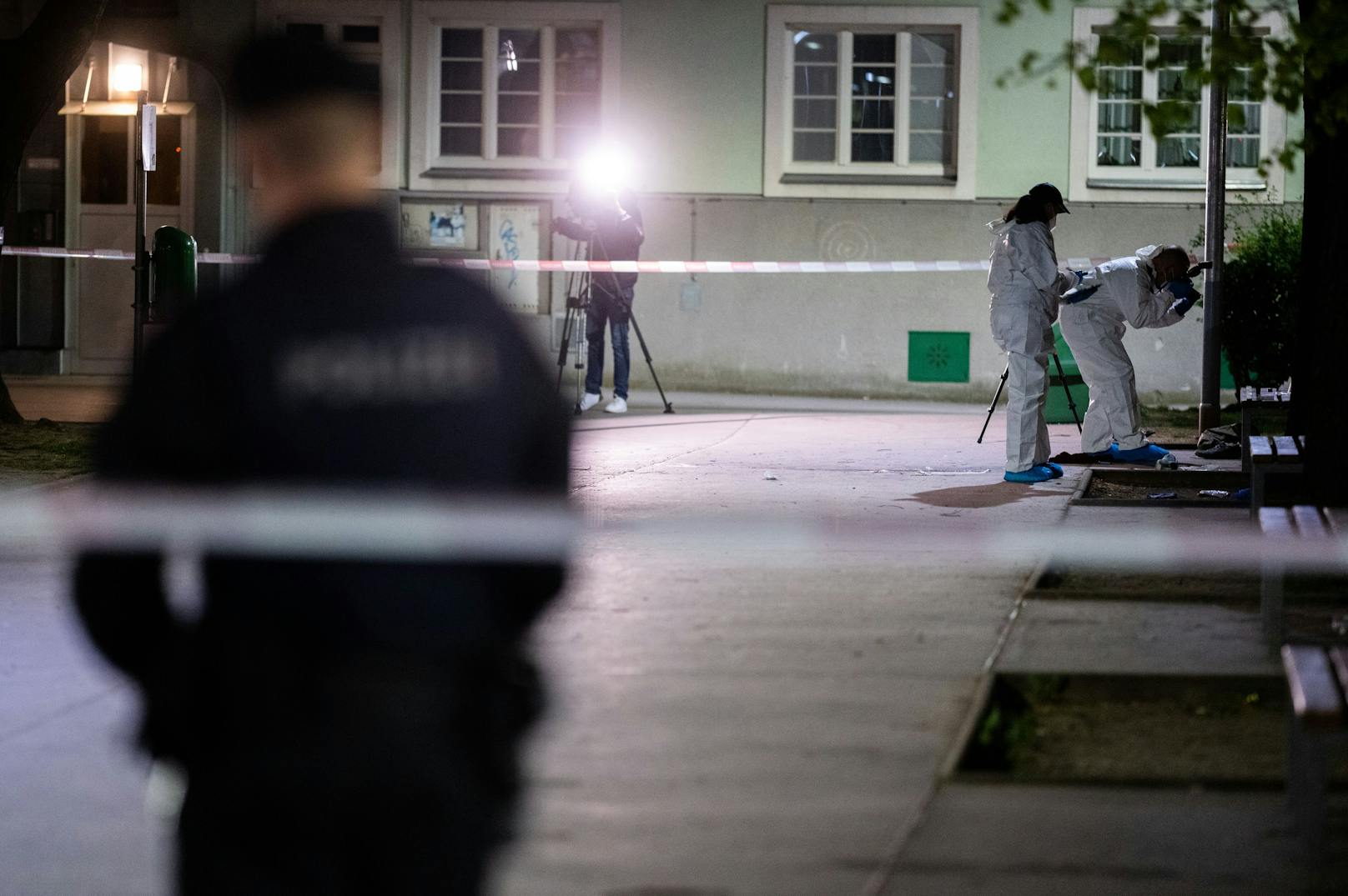 In Wien-Brigittenau hat am Donnerstag, 29. April 2021, ein Mann offenbar seine Ex-Partnerin erschossen.