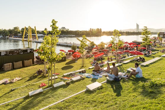 Rechtzeitig zu den steigenden Temperaturen beendet Österreich den Lockdown.