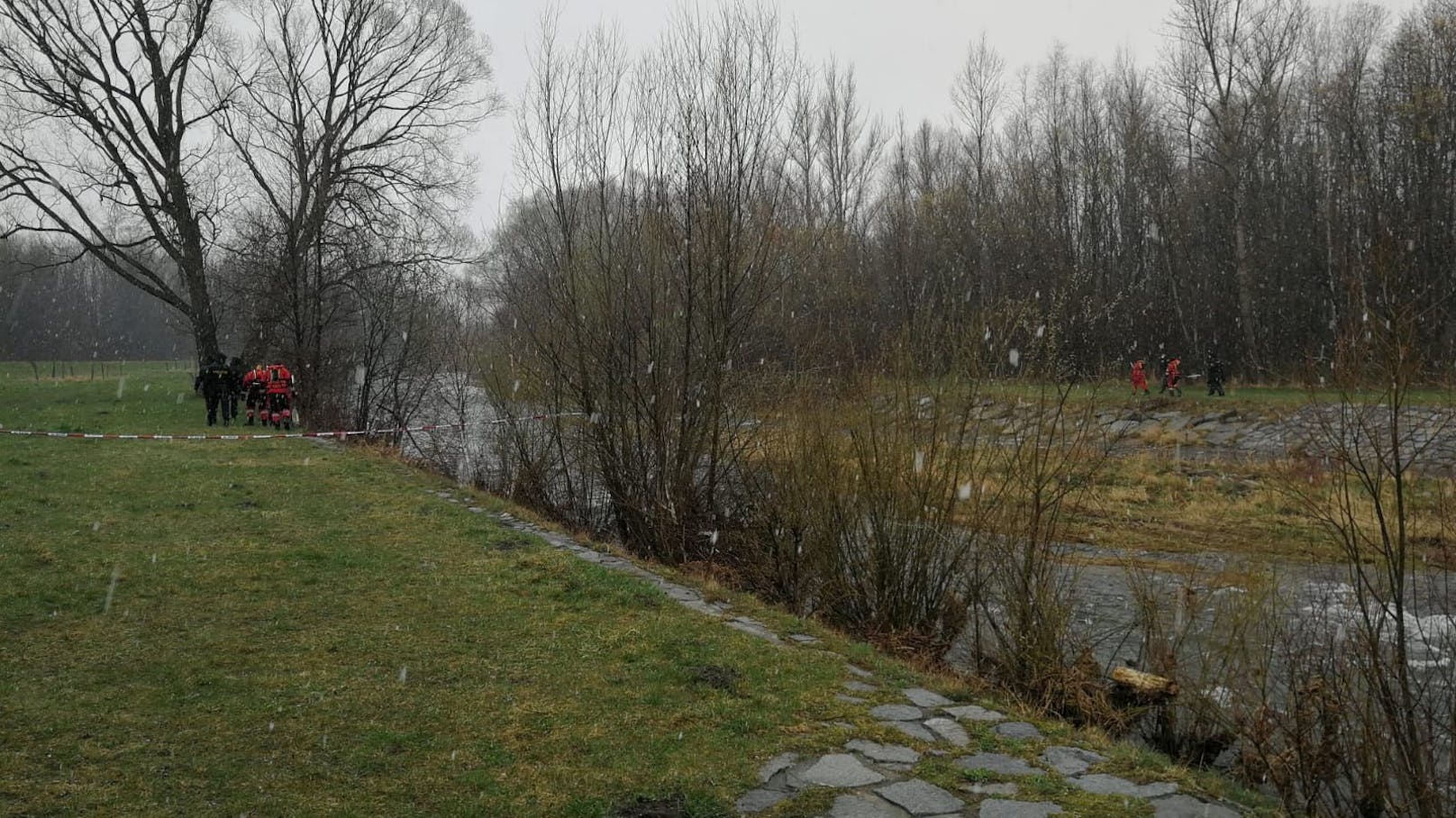 In diesem Fluss bei der tschechischen Gemeinde Gemeinde Frýdlant nad Ostravicí sind am Karfreitag 2021 drei junge Männer ums Leben gekommen