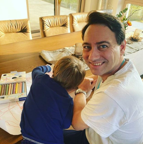 FPÖ-OÖ-Chef Manfred Haimbuchner zeigt sich erstmal nach überstandener Erkrankung