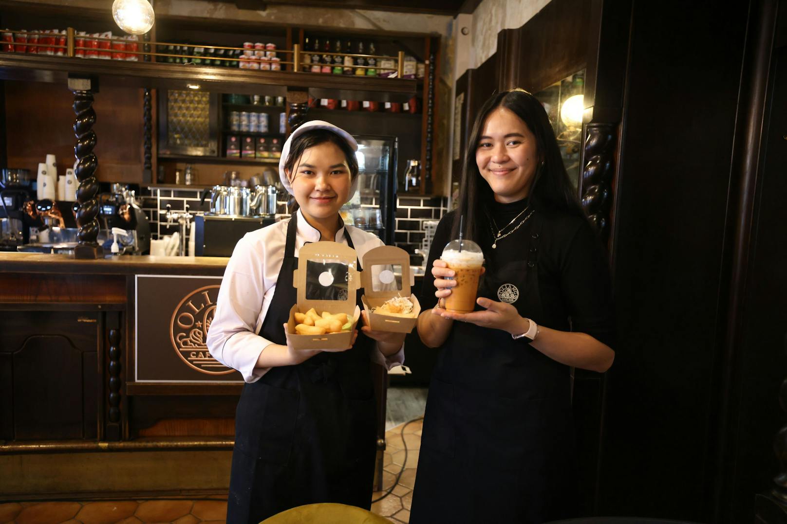 Im "Oliang Café" wird Kaffee und Streetfood aus Thailand serviert.
