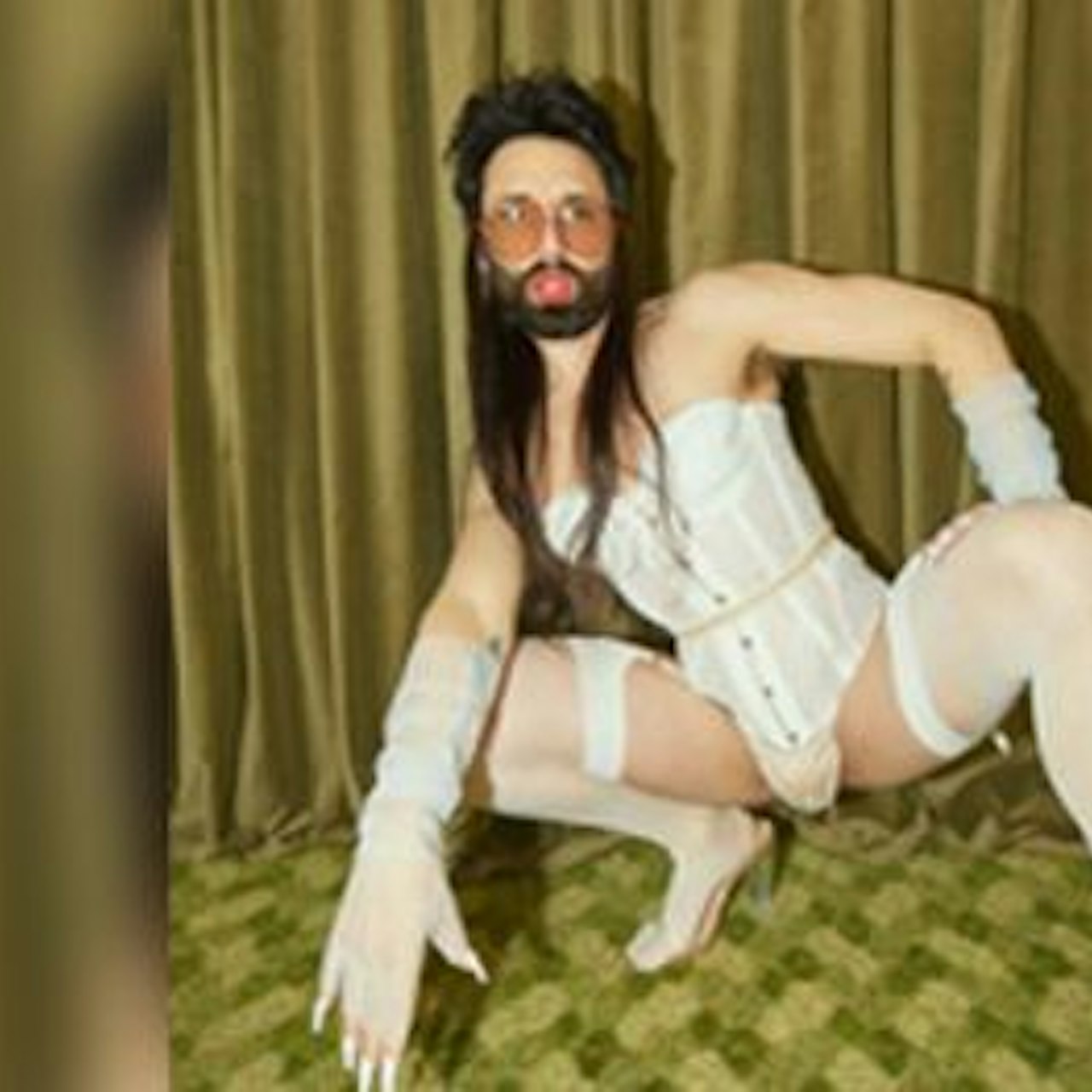 Conchita Wurst pénisz, Józsi bácsi gondolatai a világról: Gondolatok a szakállas nőkről