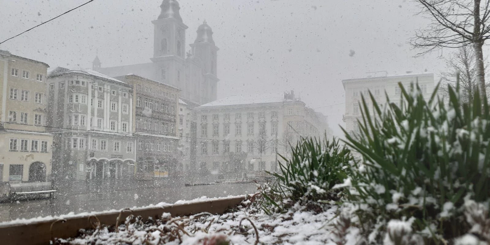 In Linz gab es am Dienstag dichten Schneesturm.
