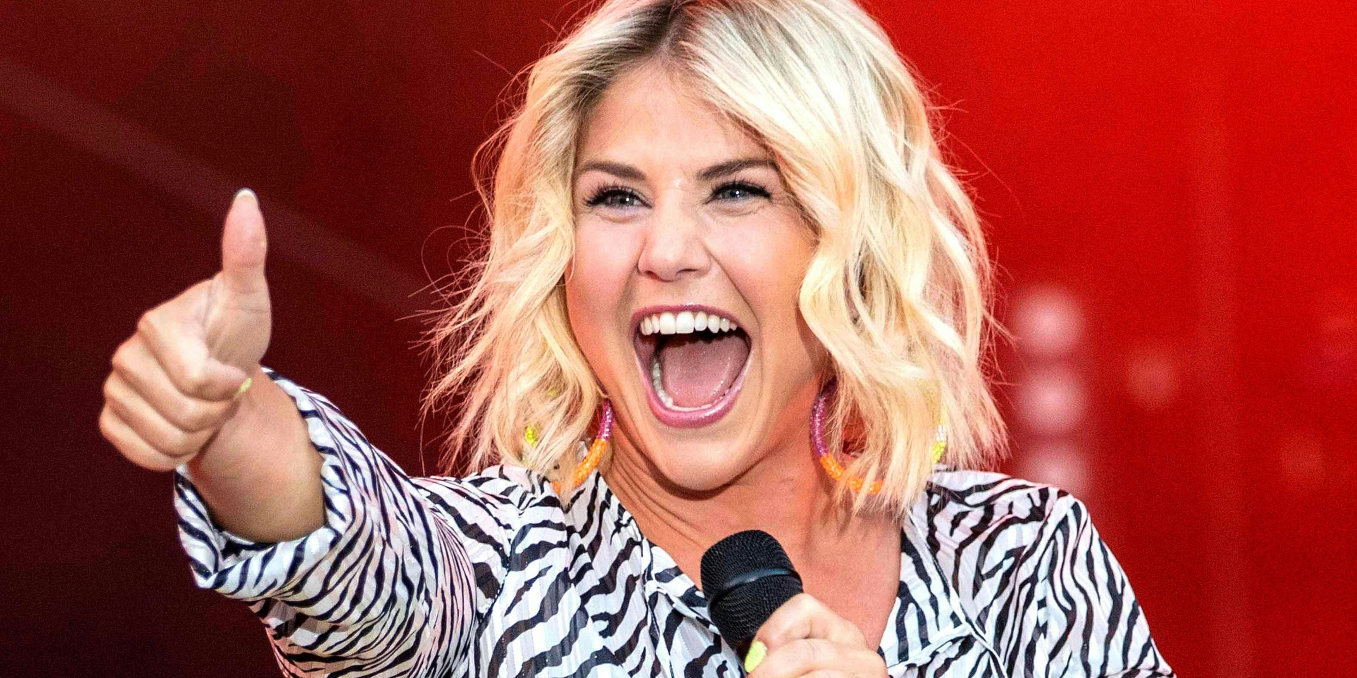  Beatrice Egli beim Sommer Open Air Picknickdecken Konzert im Steigerwaldstadion. Erfurt, 08.08.2020 *** Beatrice Egli at the summer open air picnic blanket concert in Steigerwaldstadion Erfurt, 08 08 2020 Foto:xM.xKremerx/xFuturexImage