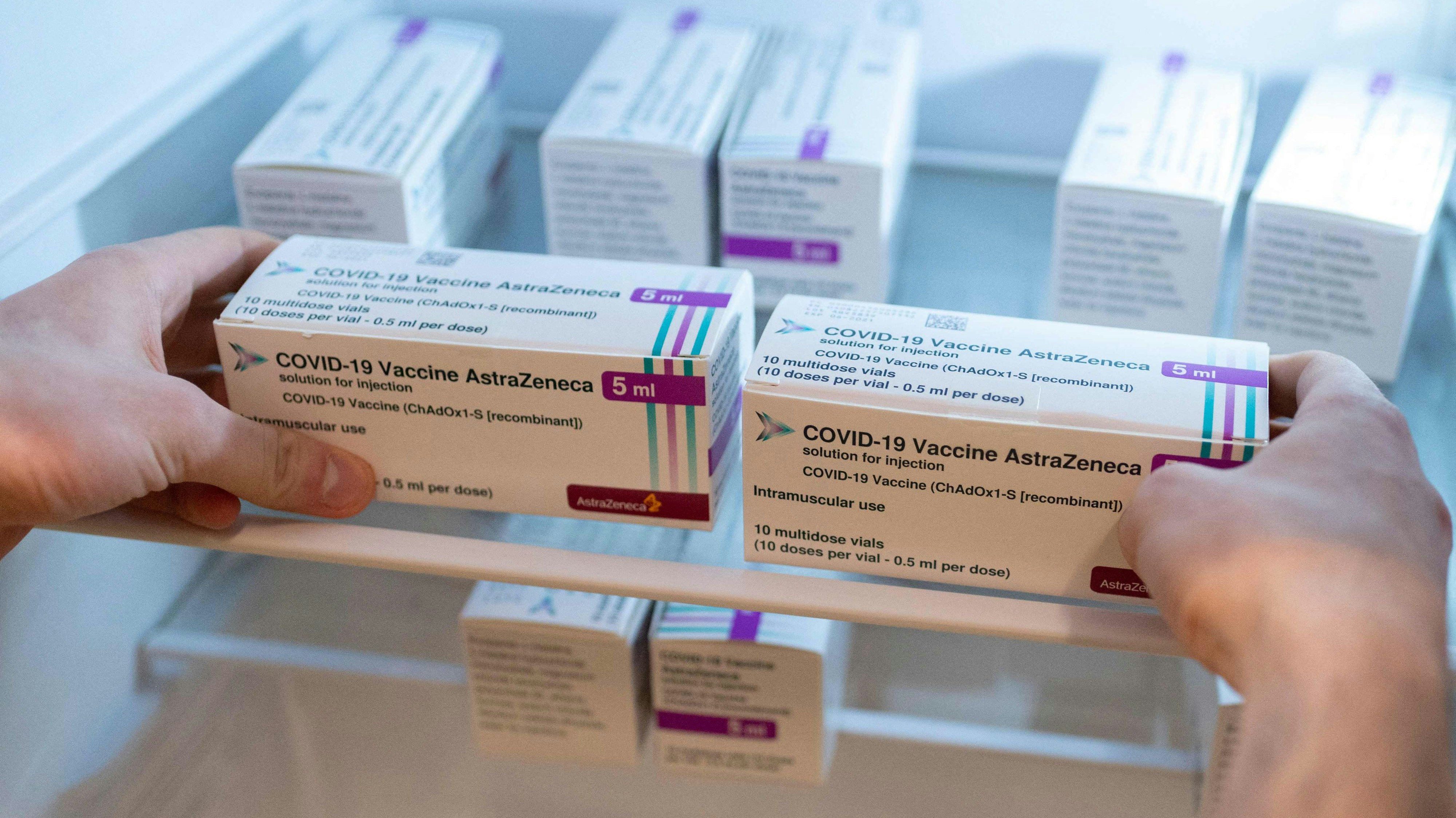 Um den AstraZeneca-Impfstoff herrscht weiter Chaos.