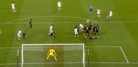 Bitteres Gegentor für Ajax