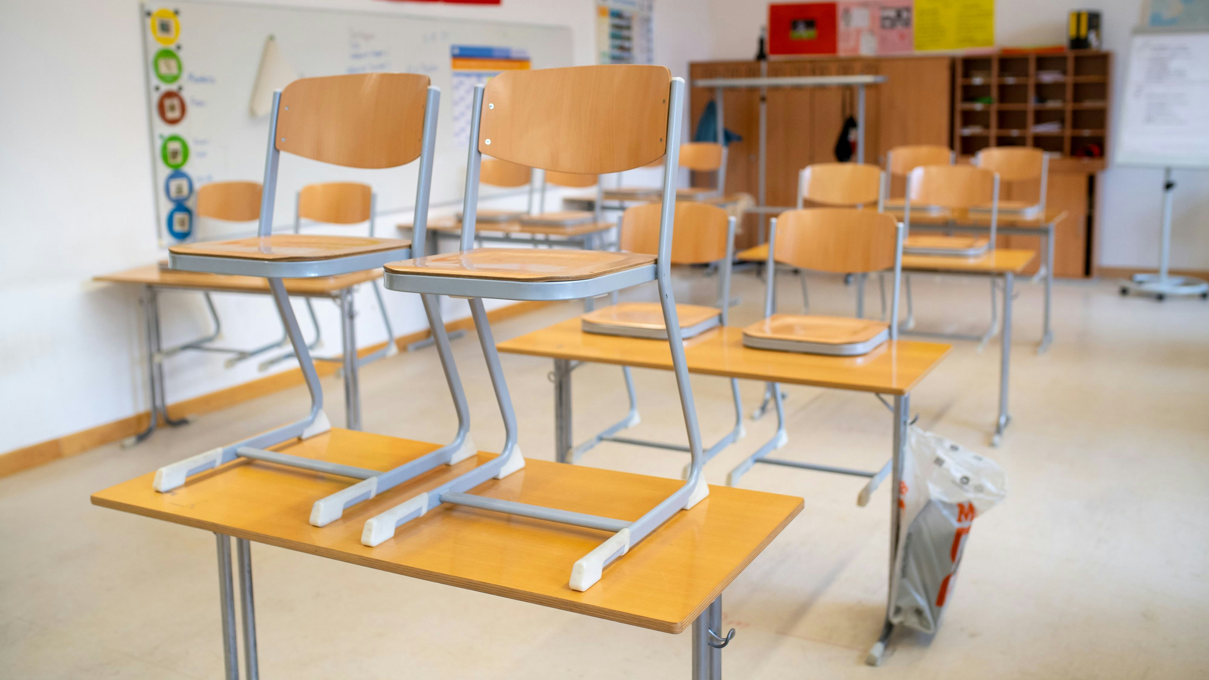 Ein leeres Klassenzimmer. Symbolbild