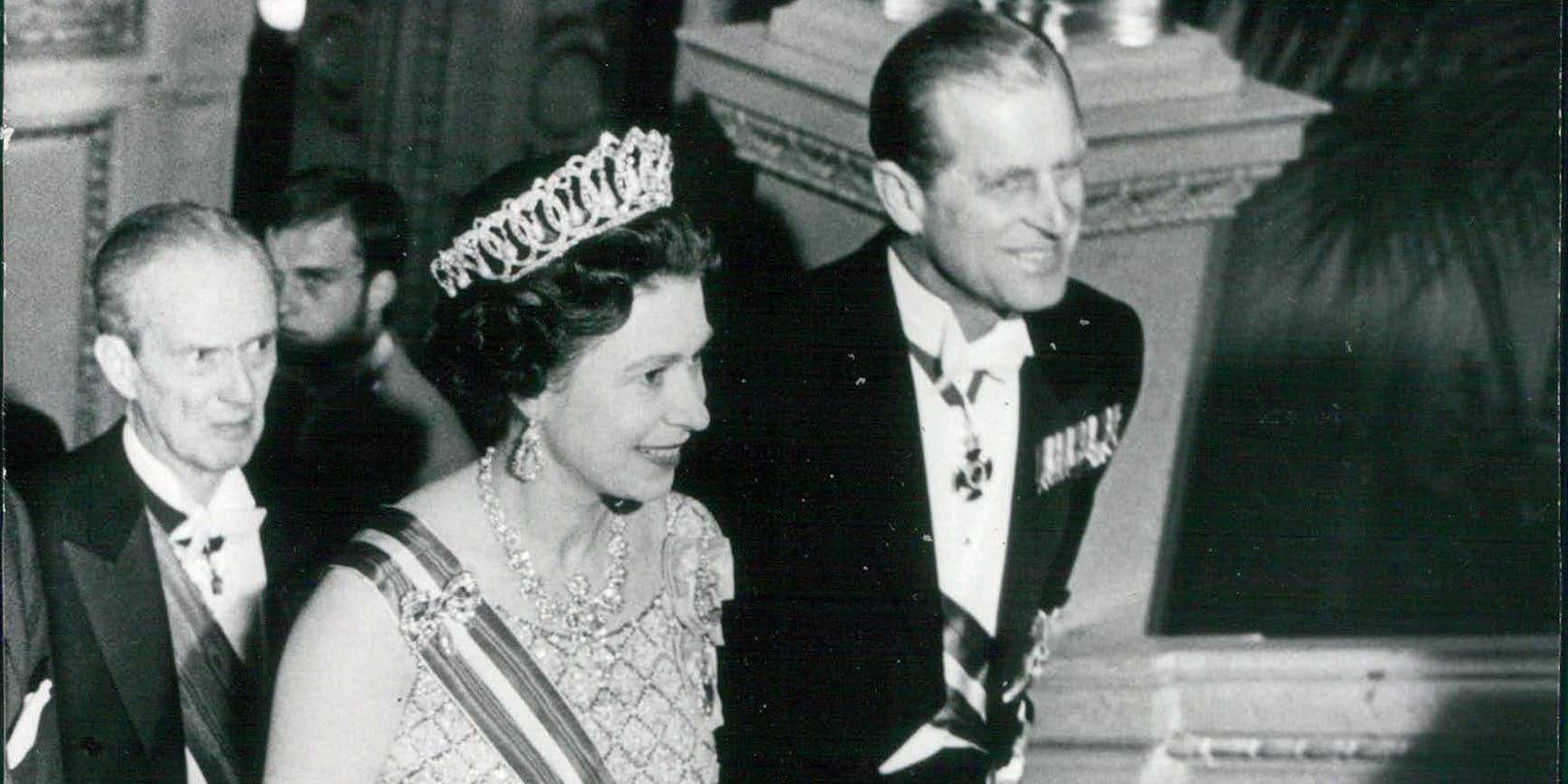 Besuch der Wiener Staatsoper: Königin Elizabeth II., Prinz Philip 