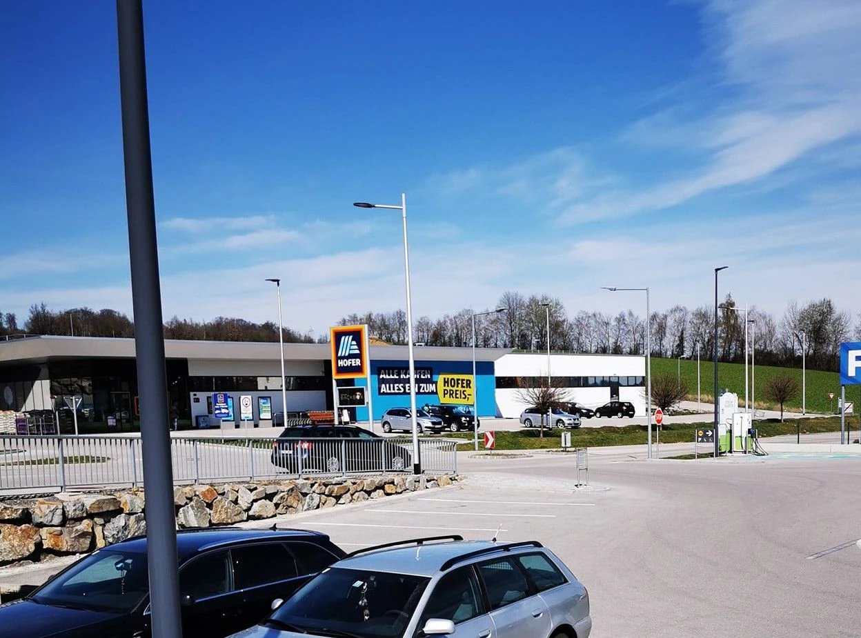 Der Supermarkt liegt bereit im Bezirk Melk.