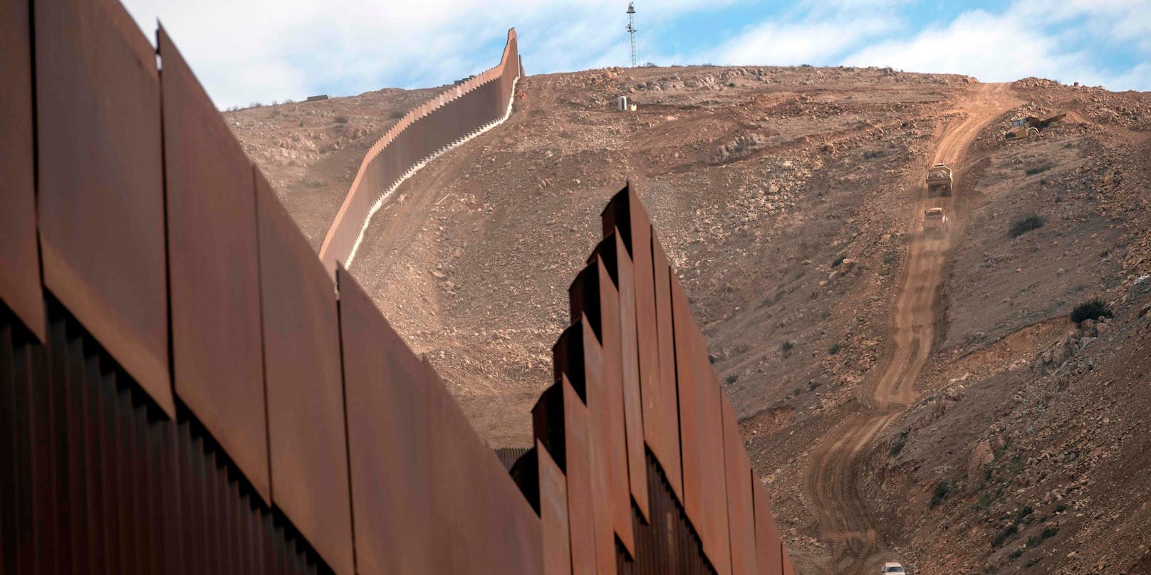 Es solle die längste und die großartigste Mauer aller Zeiten werden, und Mexiko werde dafür bezahlen, versprach <strong>Donald Trump.</strong>