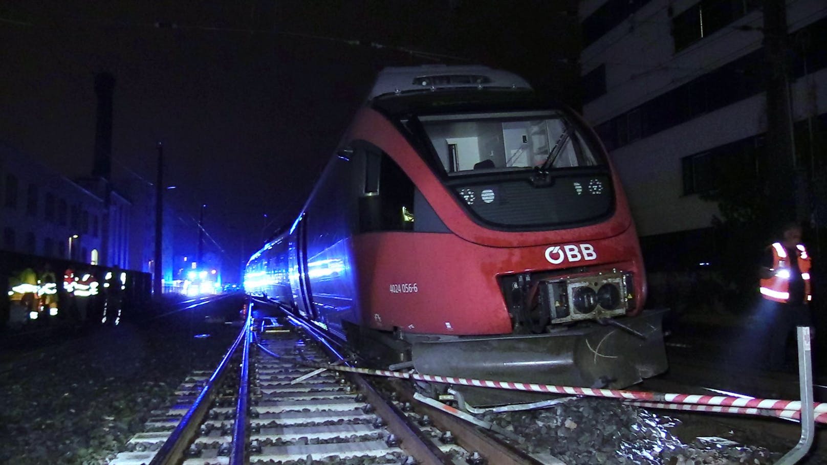 Die Ursache für die Entgleisung des ÖBB-Zugs wird nun untersucht.