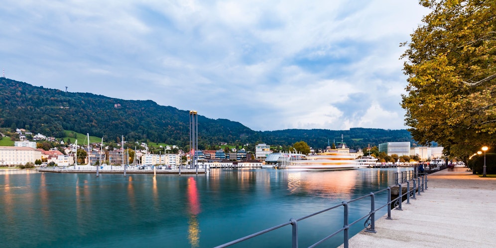 In einem Gasthaus an der Bregenzer Seepromenade, bespuckte ein Mann wahllos einige Gäste. Symbolbild.