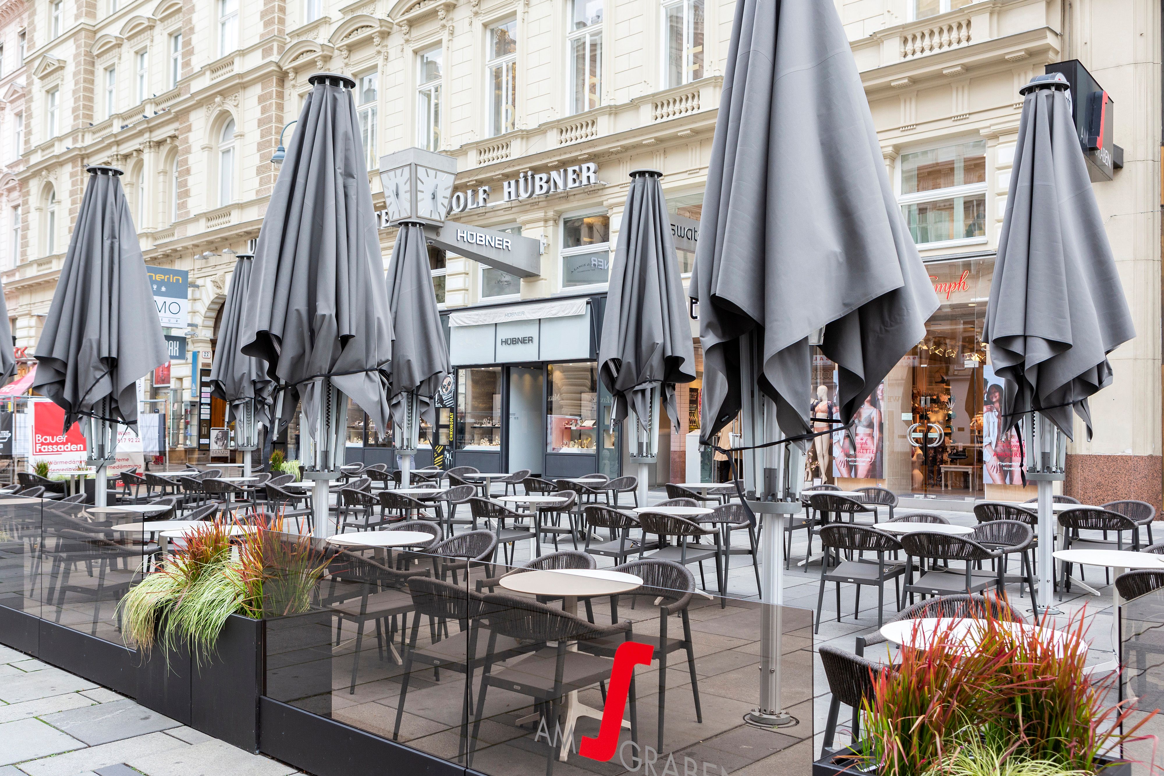 Download von www.picturedesk.com am 10.05.2021 (13:00).  Leerer Schanigarten, Gastronomie am Graben in Wien - 20200929_PD15598 - Rechteinfo: Rights Managed (RM)