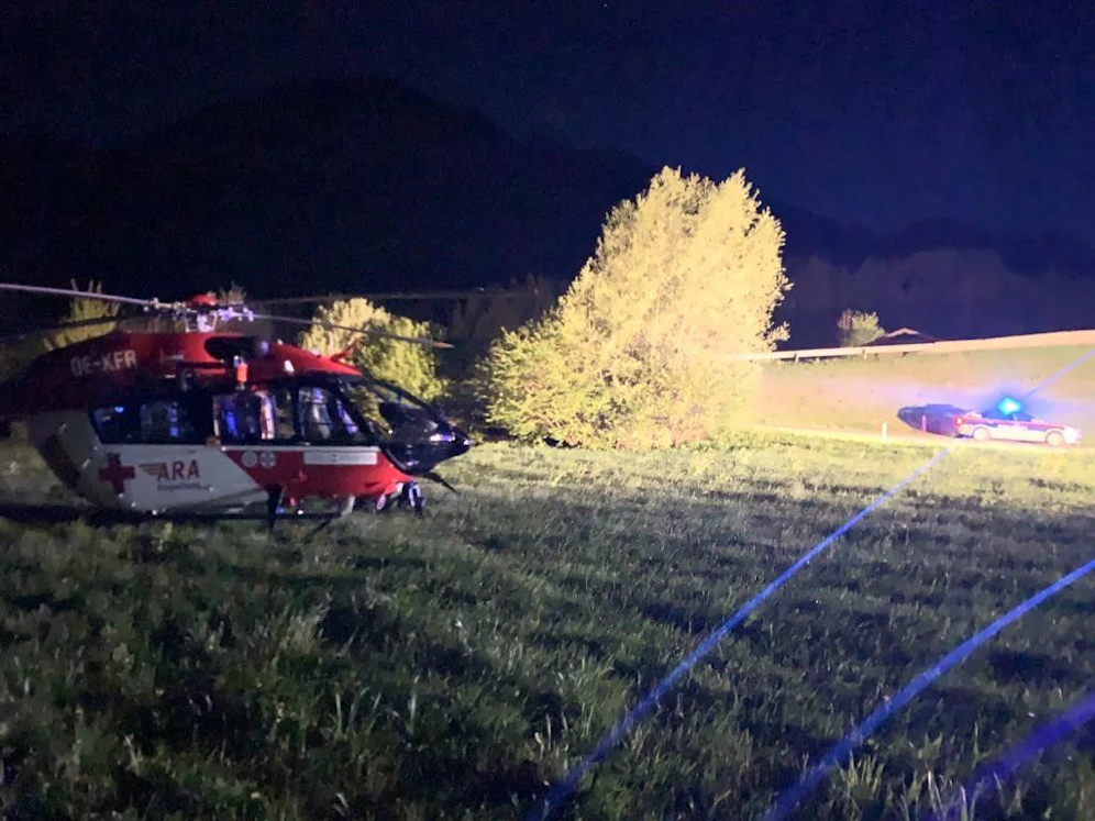 Für den Beifahrer kam jede Hilfe zu spät - er verstarb noch an der Unfallstelle.