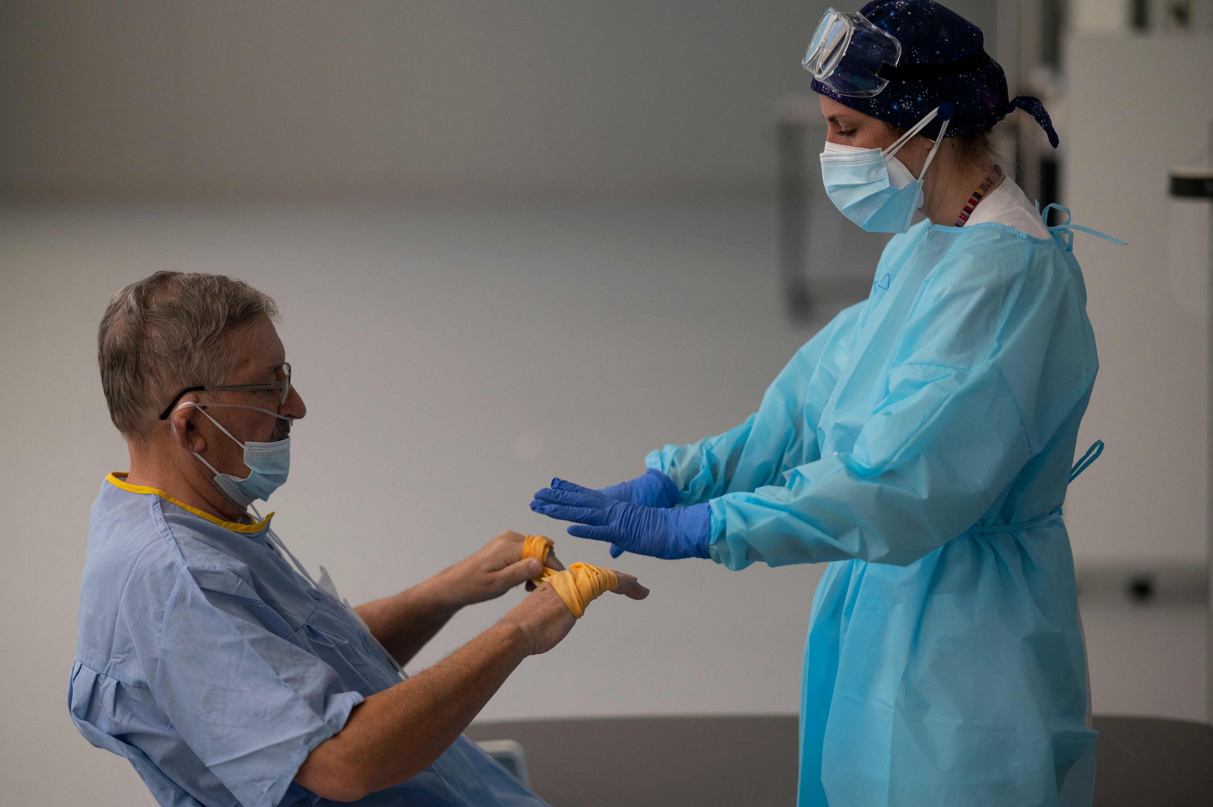 Corona Spital Untersuchung 