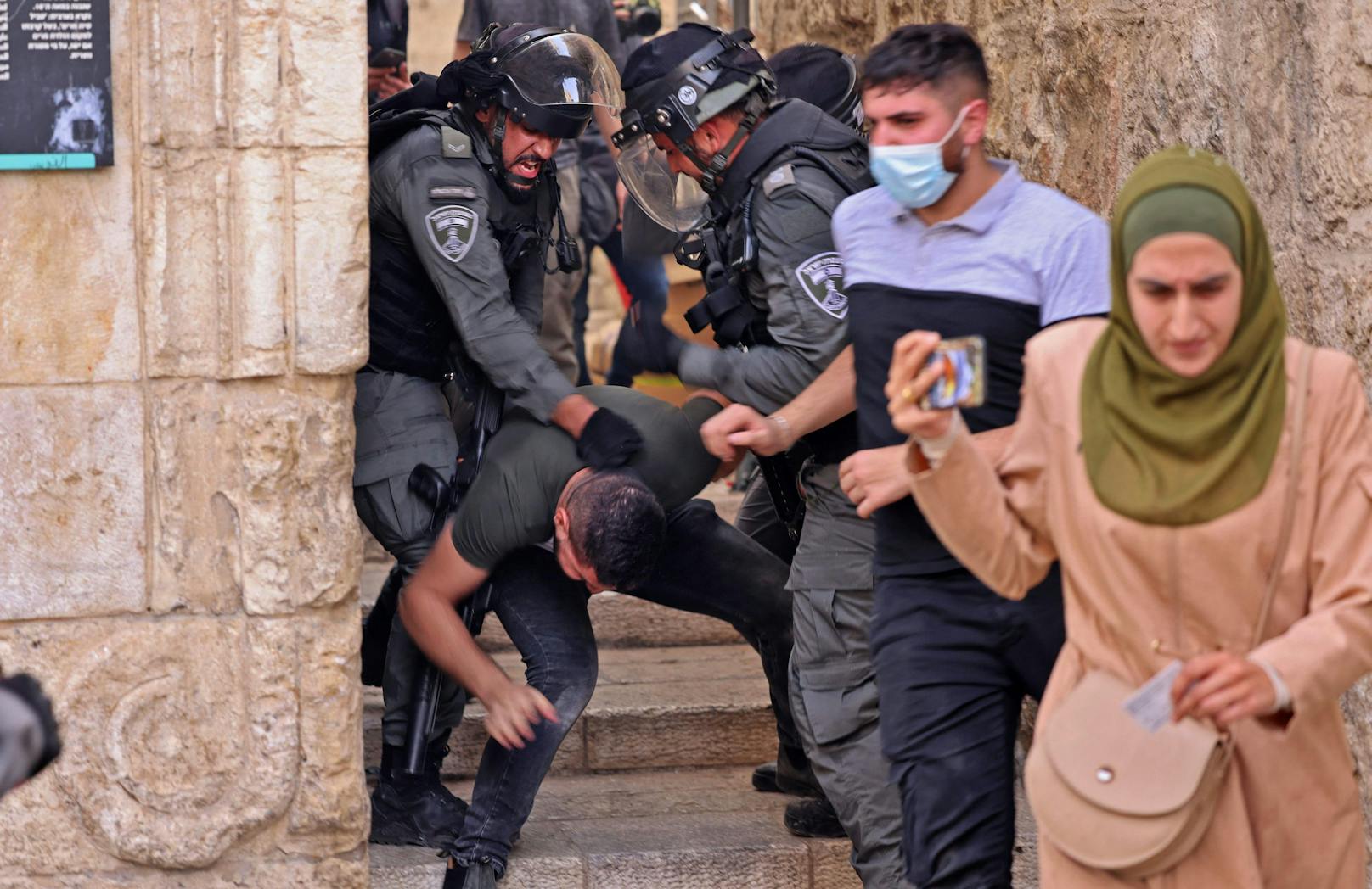 Hunderte Verletzte bei schweren Protesten in Jerusalem