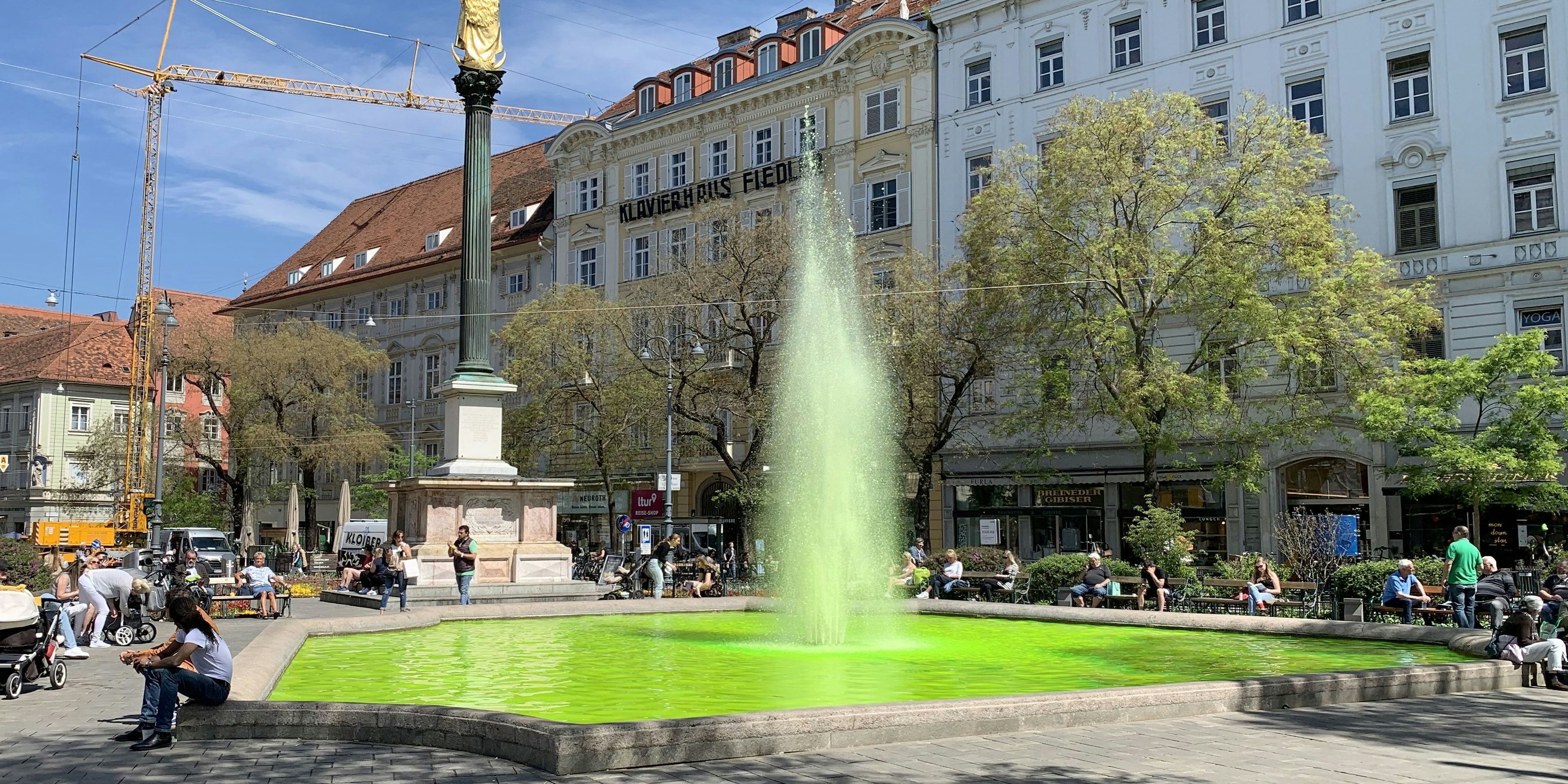 Brunnen grün