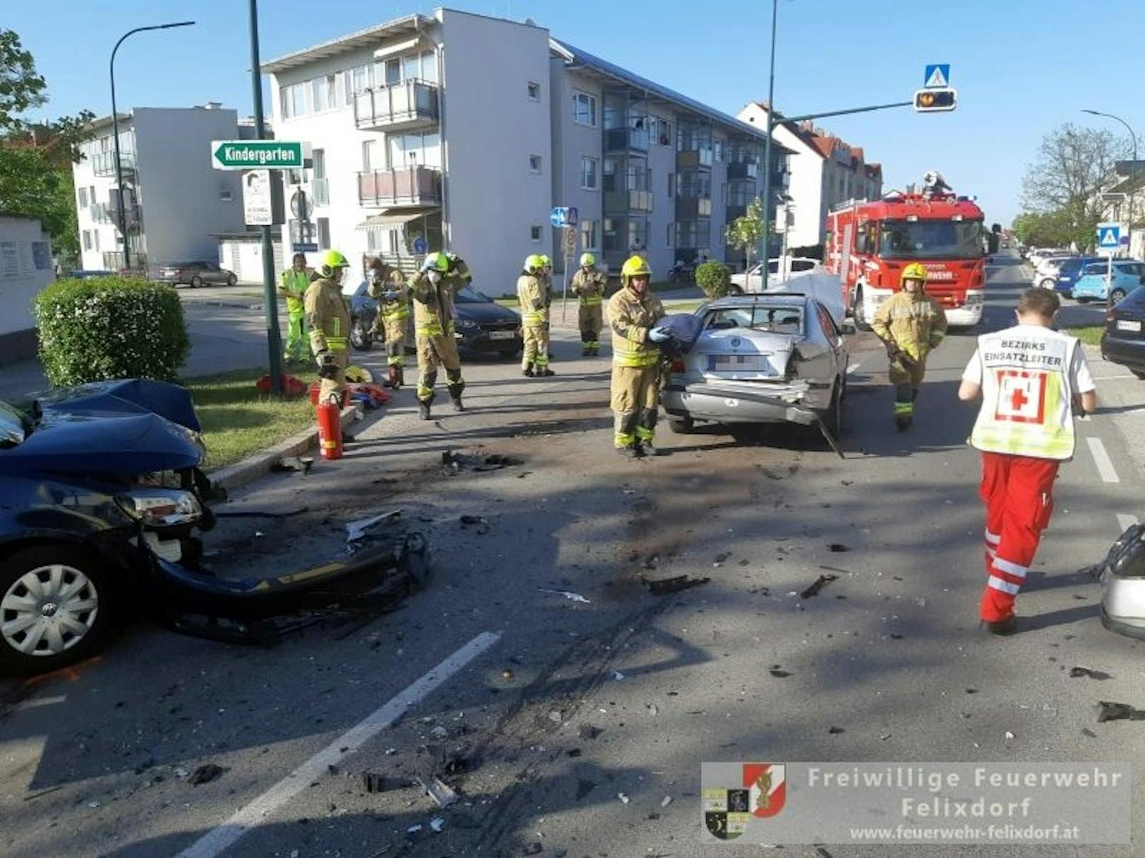 Bei dem Verkehrsunfall am Montag in Felixdorf wurden drei Personen verletzt.