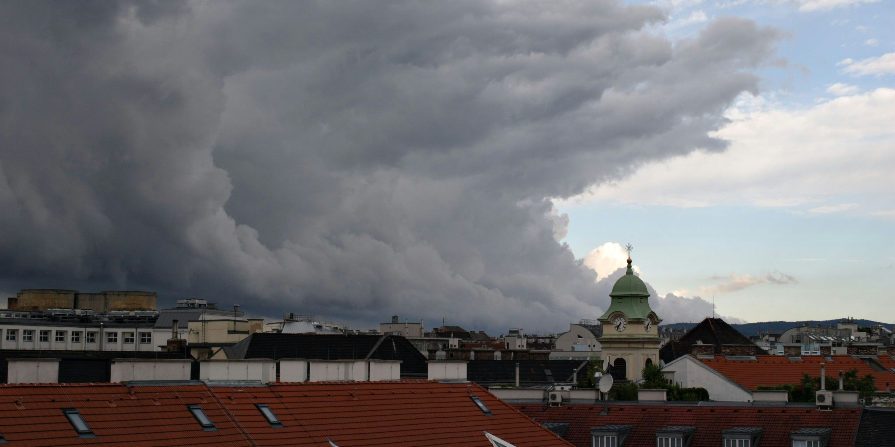 Wolken über Wien: Am Mittwoch endet das sommerliche Wetter (Archivfoto)