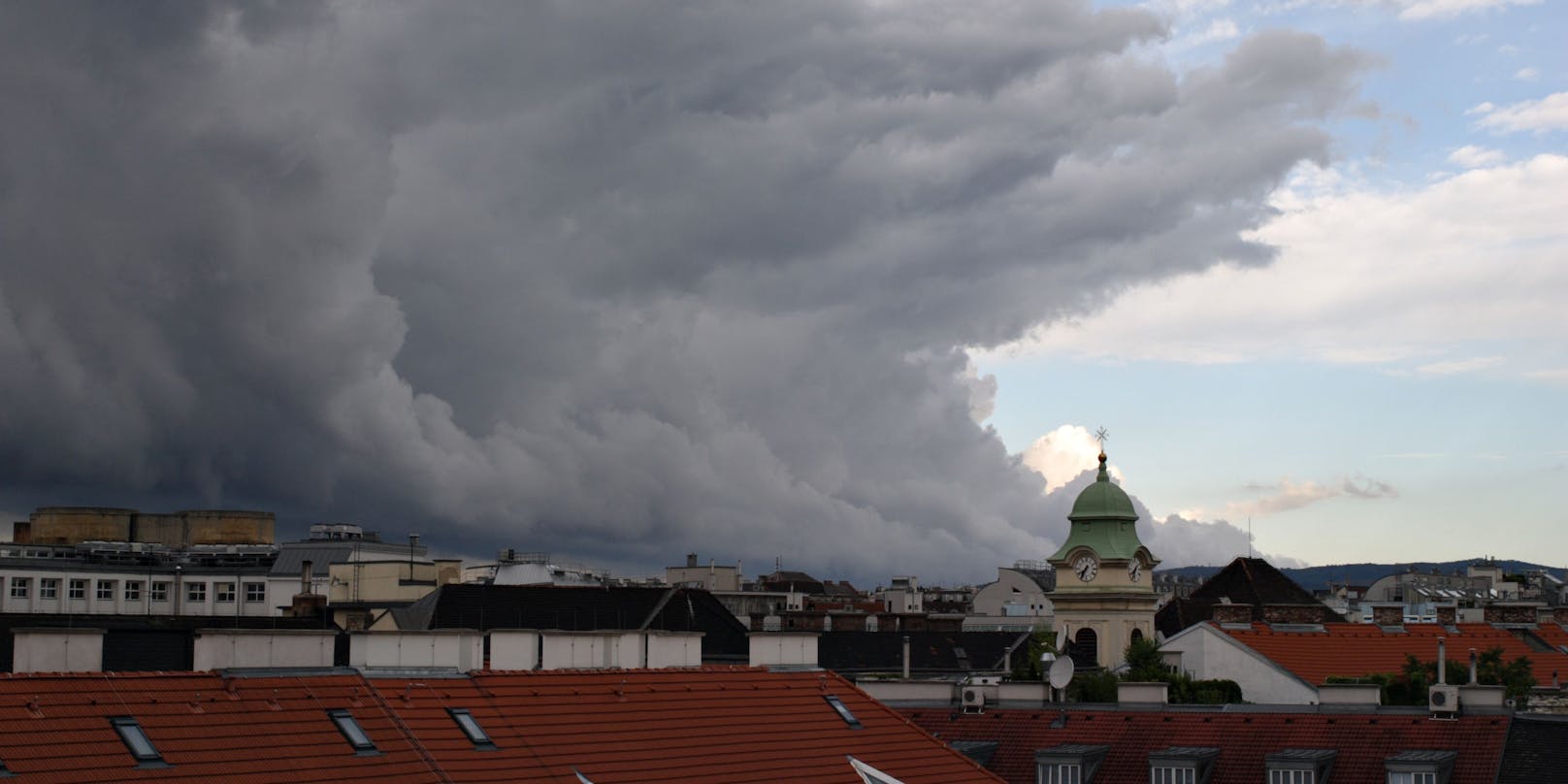 Wolken über Wien: Am Mittwoch endet das sommerliche Wetter (Archivfoto).