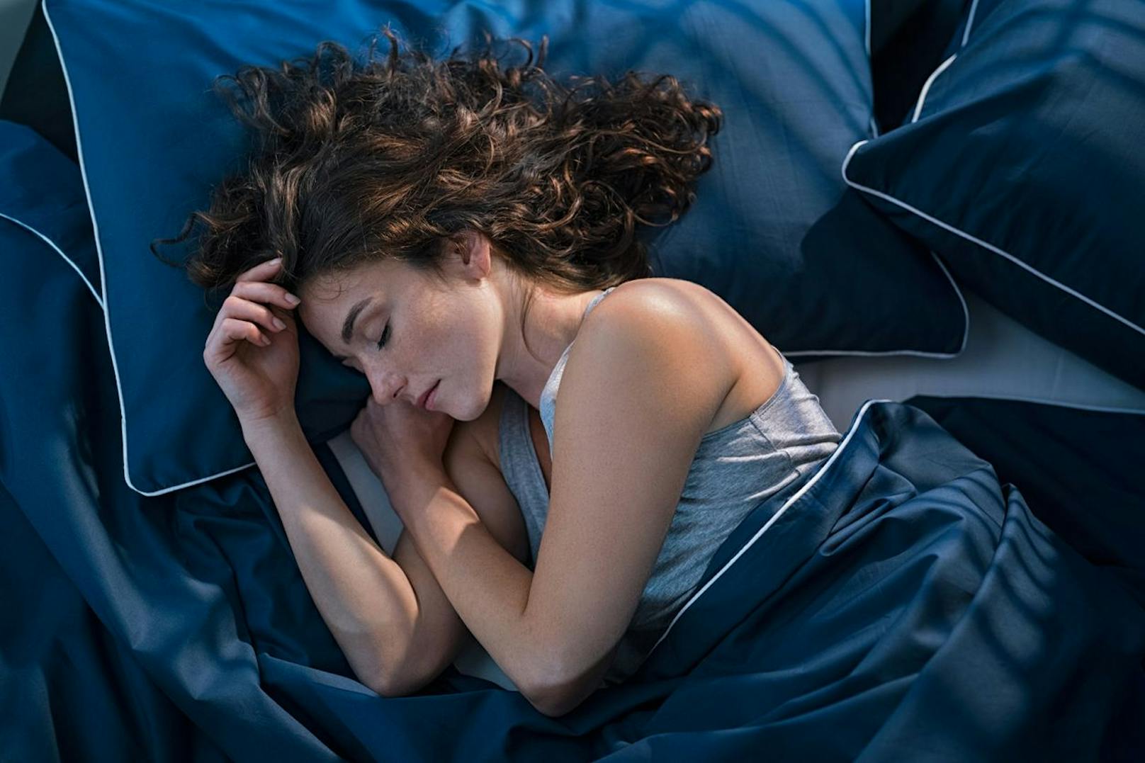 Sechs bis sieben Stunden Schlaf pro Nacht sollen laut dieser Studie ideal sein.<br>