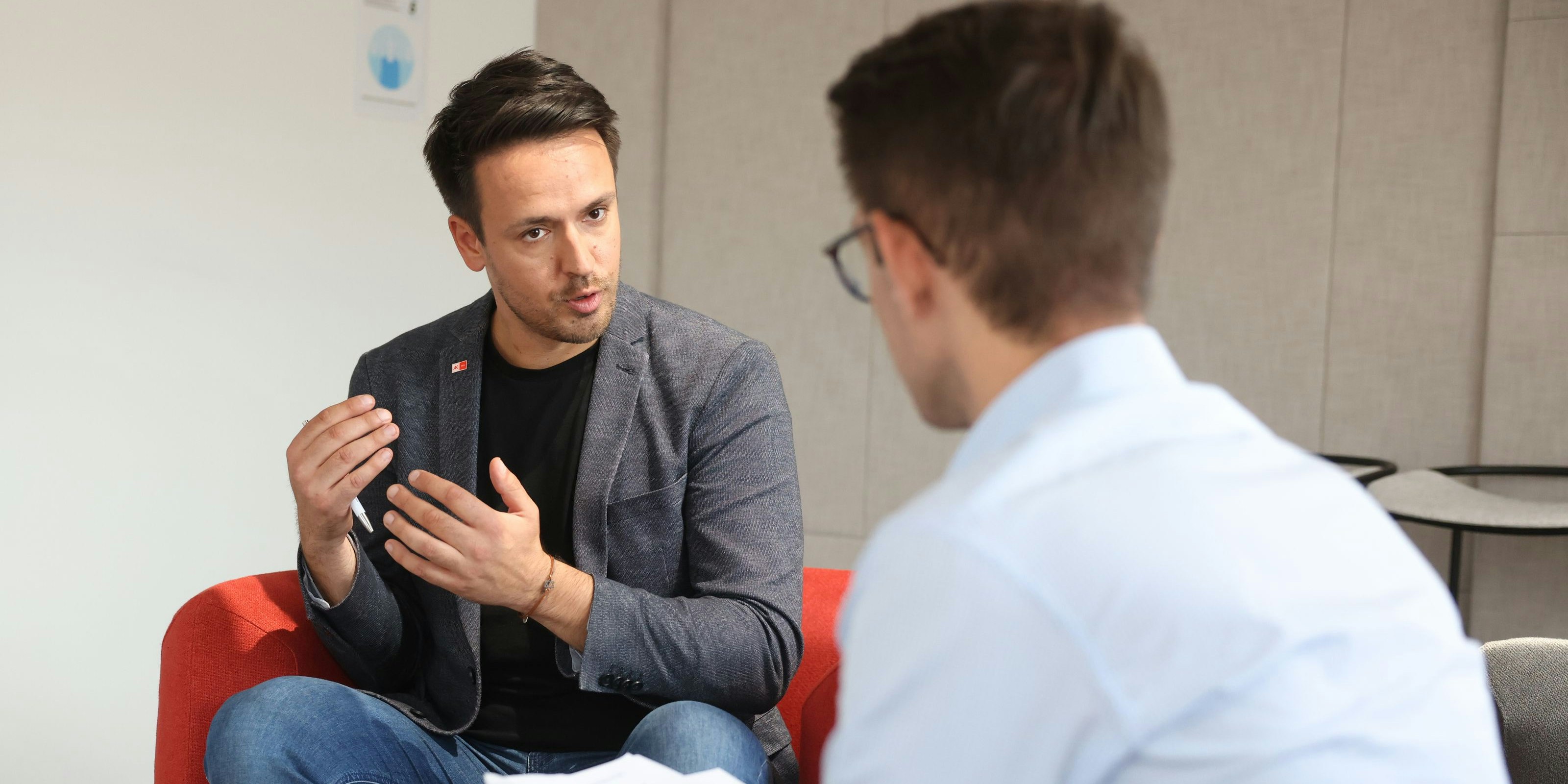 Brokes im Gespräch mit <em>Heute.at</em>-Chef Clemens Oistric