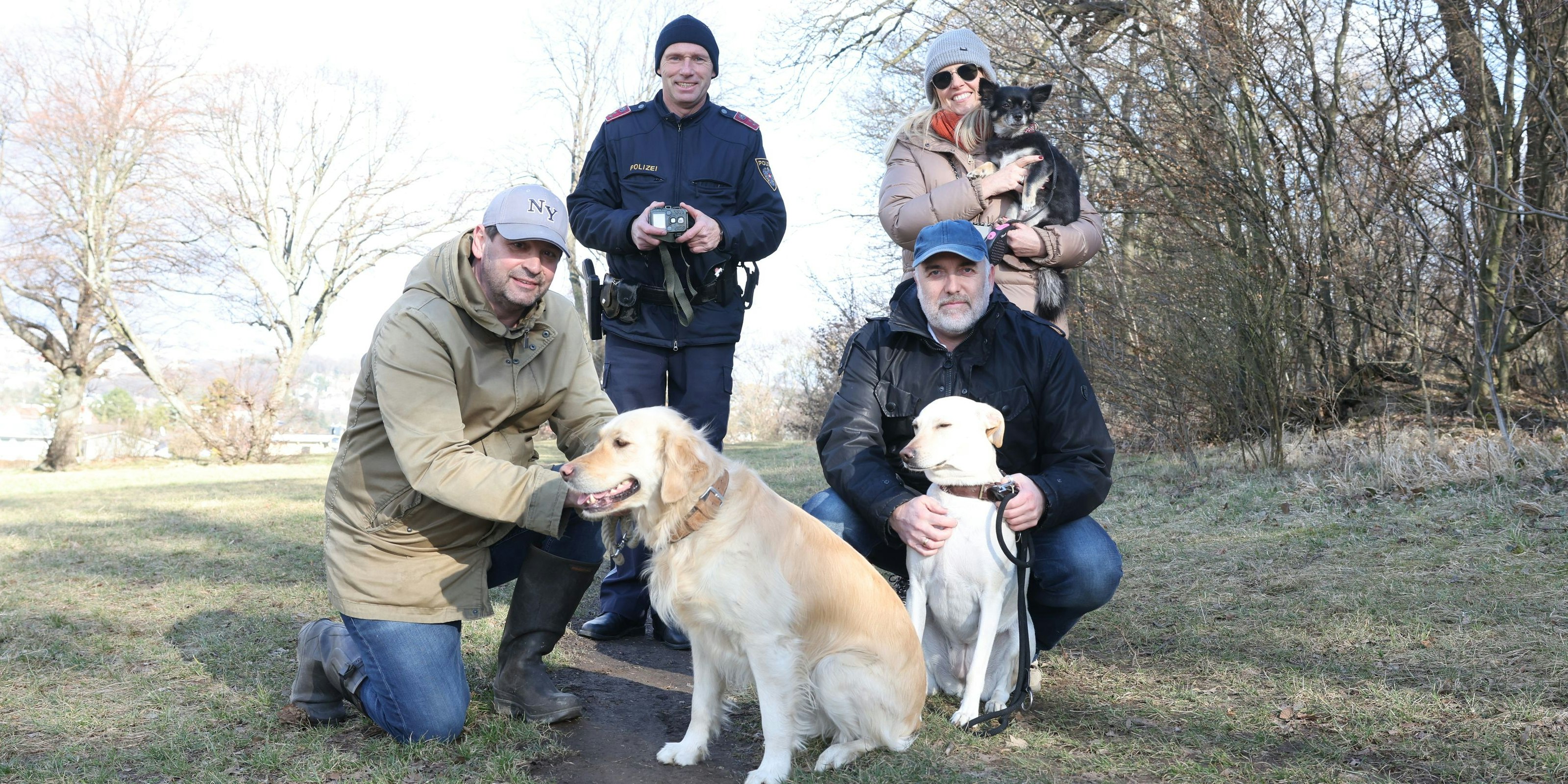 Hundebesitzer in Hietzing ergriffen die Initiative.e