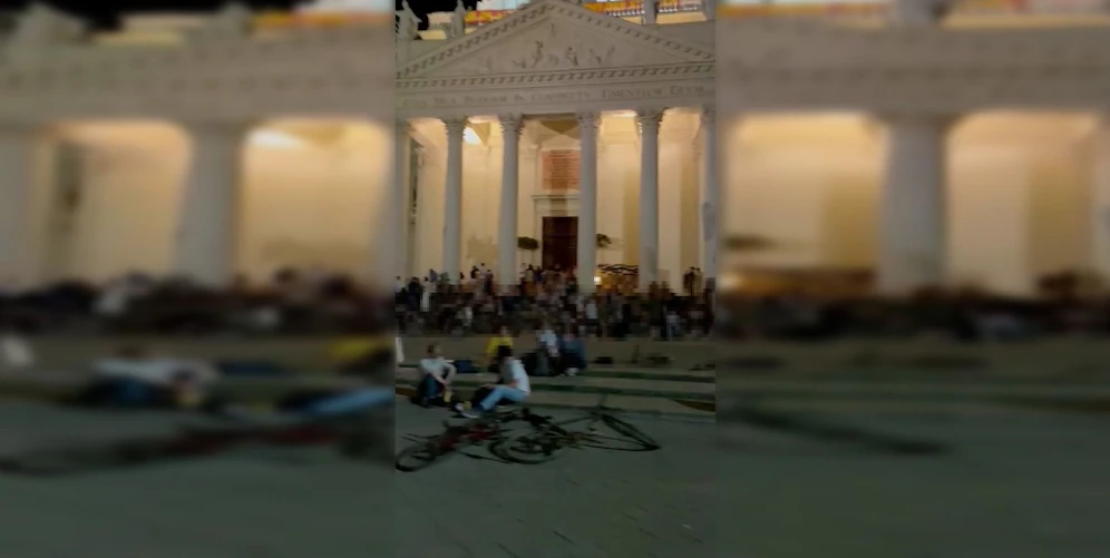 Am Karlsplatz wurde am Dienstag ausgelassen gefeiert. 