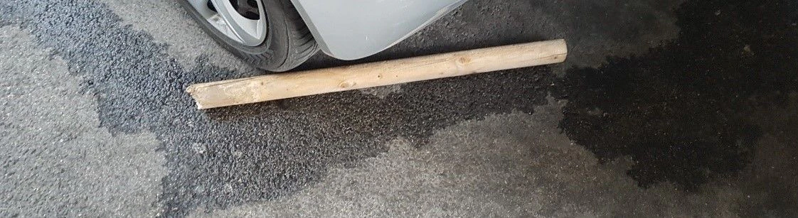 Der 21-Jährige wiederum schlug mit einem Holzpfeiler zu.
