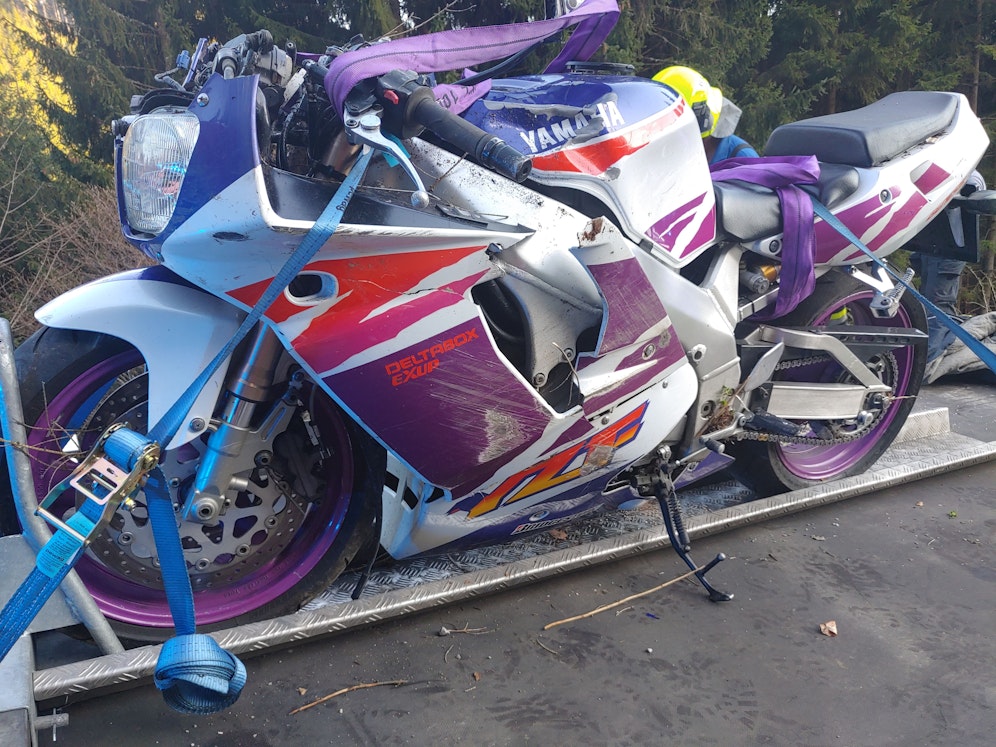 Das ramponierte Bike beim tödlichen Unfall.