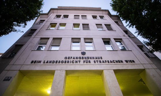 Außenansicht des Gefangenenhauses beim Landesgericht für Strafsachen Wien.